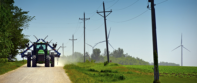 Pourquoi vous avez besoin d'une couverture distincte pour les machines agricoles sur la route ?